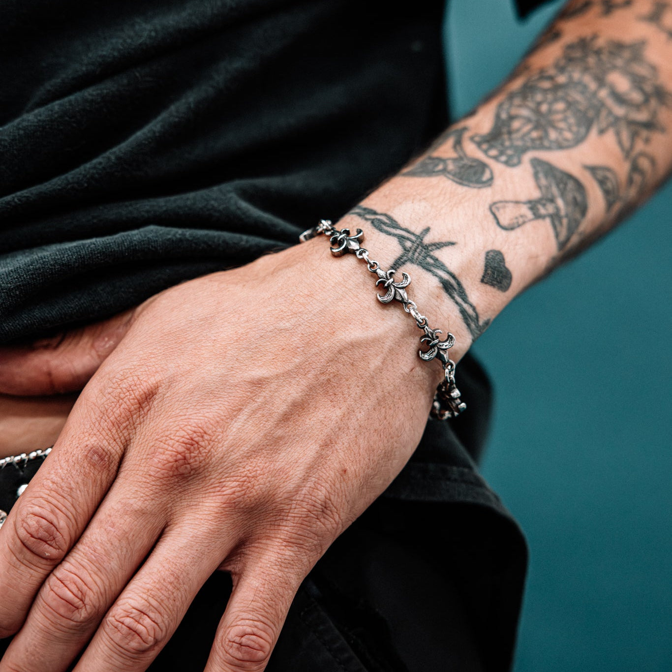 Pulseira Iron Saint - Resistência de Ferro