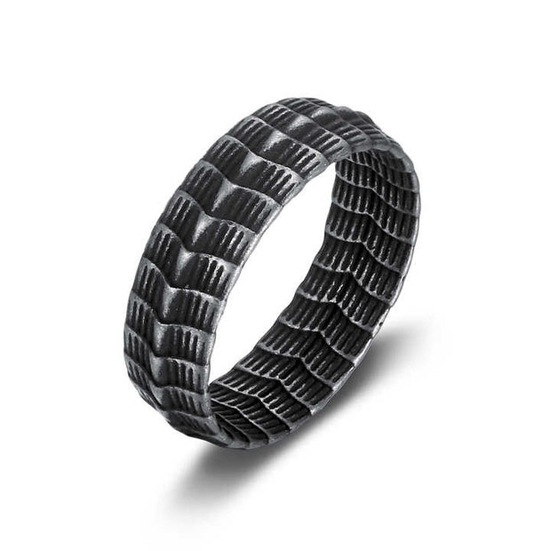 Anel Masculino Escama do Dragão Preto fundo branco