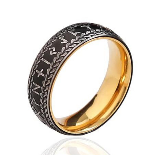 Anel Masculino Viking com Runas Nórdicas Ouro fundo branco