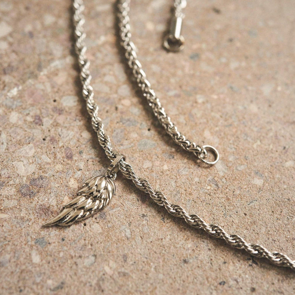 Colar Masculino Pingente de Asa - Ouro