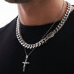 Colar Masculino Pingente Escultura Humana - Prata