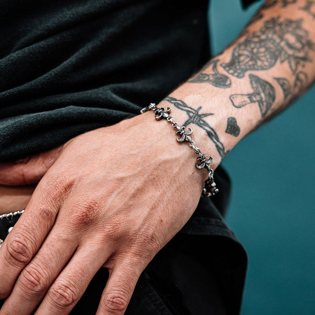 Pulseira Iron Saint - Resistência de Ferro