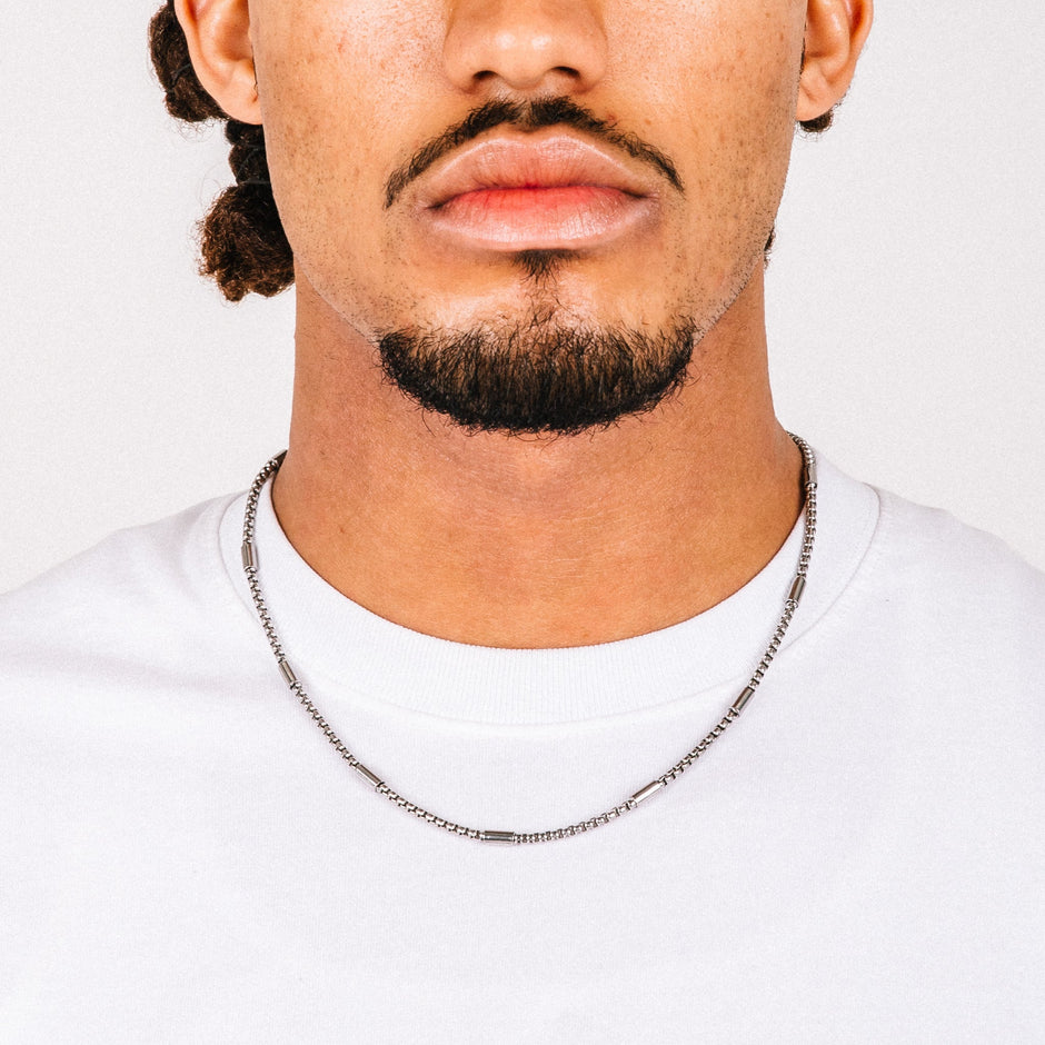 Corrente Masculina Nova