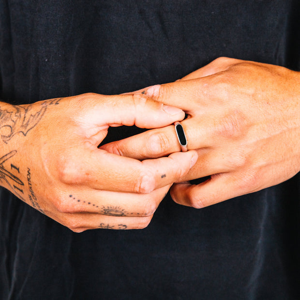 Anel Masculino Lápide Preta