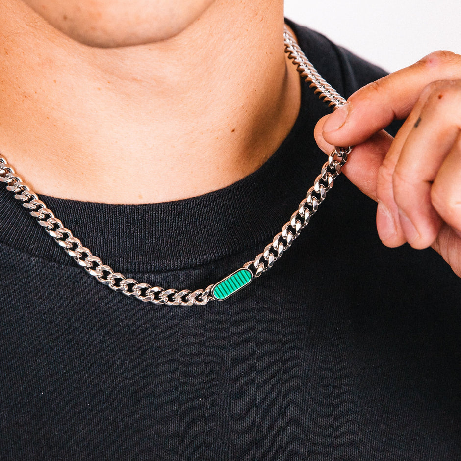 Corrente Masculina Riot de Esmeralda