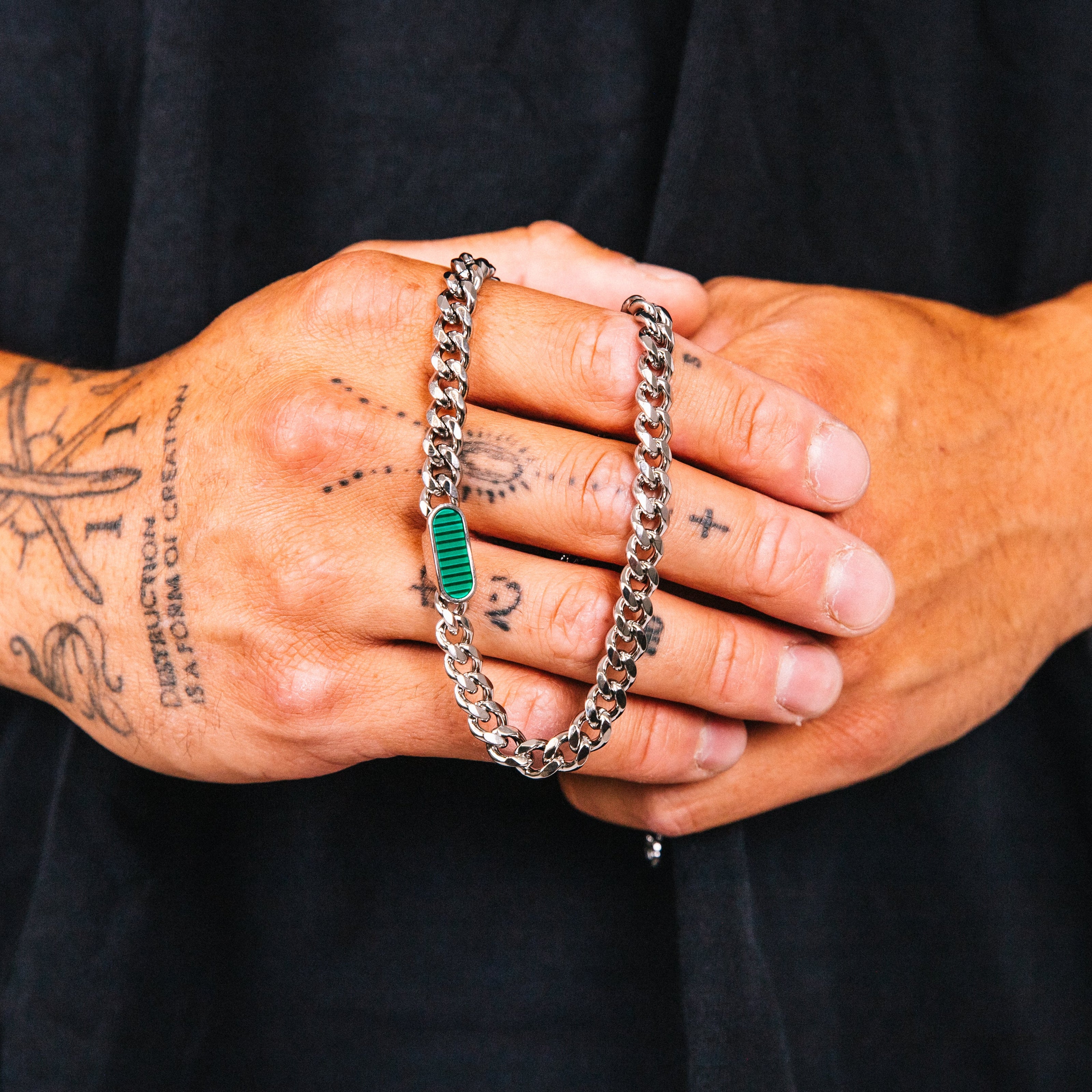 Corrente Masculina Riot de Esmeralda