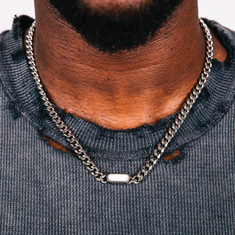 Corrente Masculina Riot de Pérolas