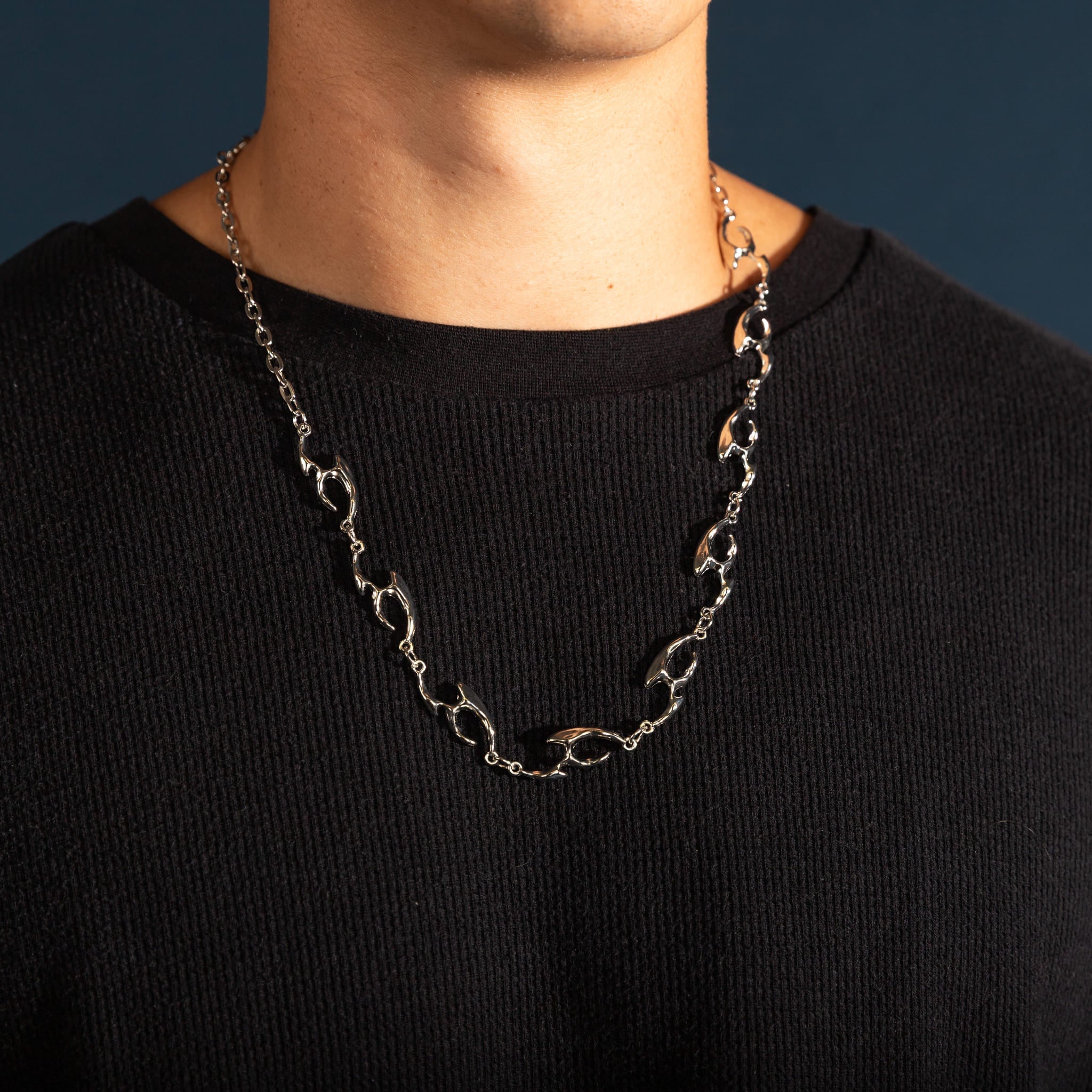 Colar Liquid Oath - O Voto Silencioso