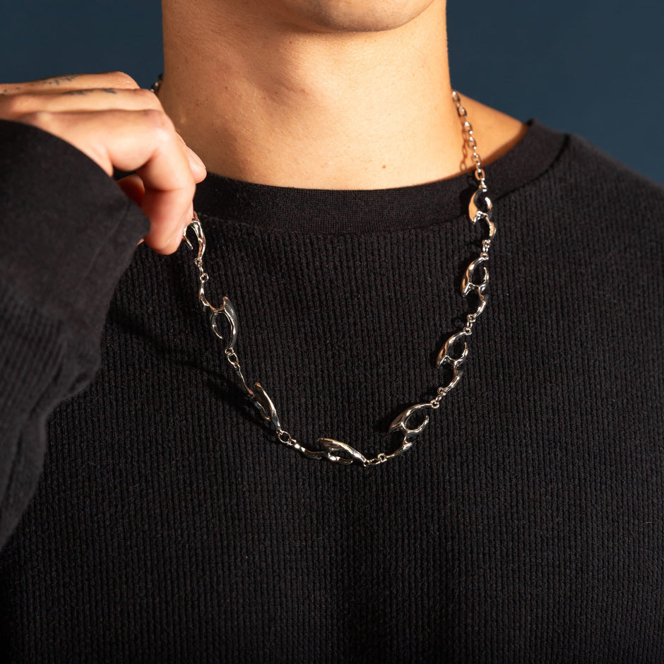 Colar Liquid Oath - O Voto Silencioso