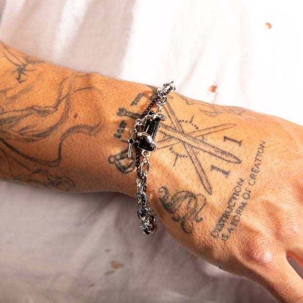 Pulseira Black Crucifixion - Convicção Sombria
