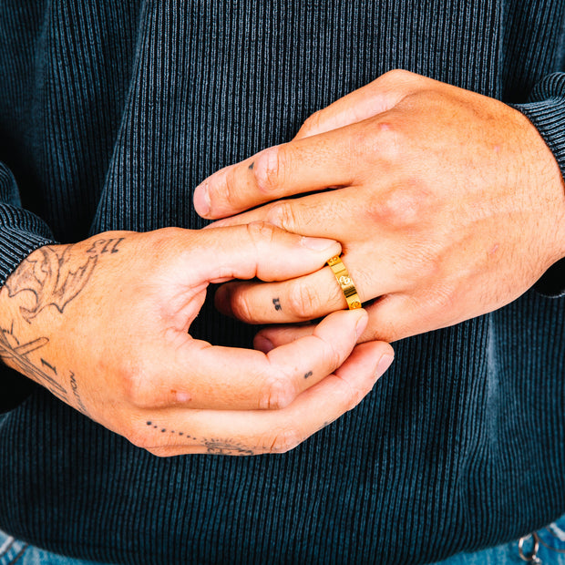 Anel Masculino Marque (Ouro)