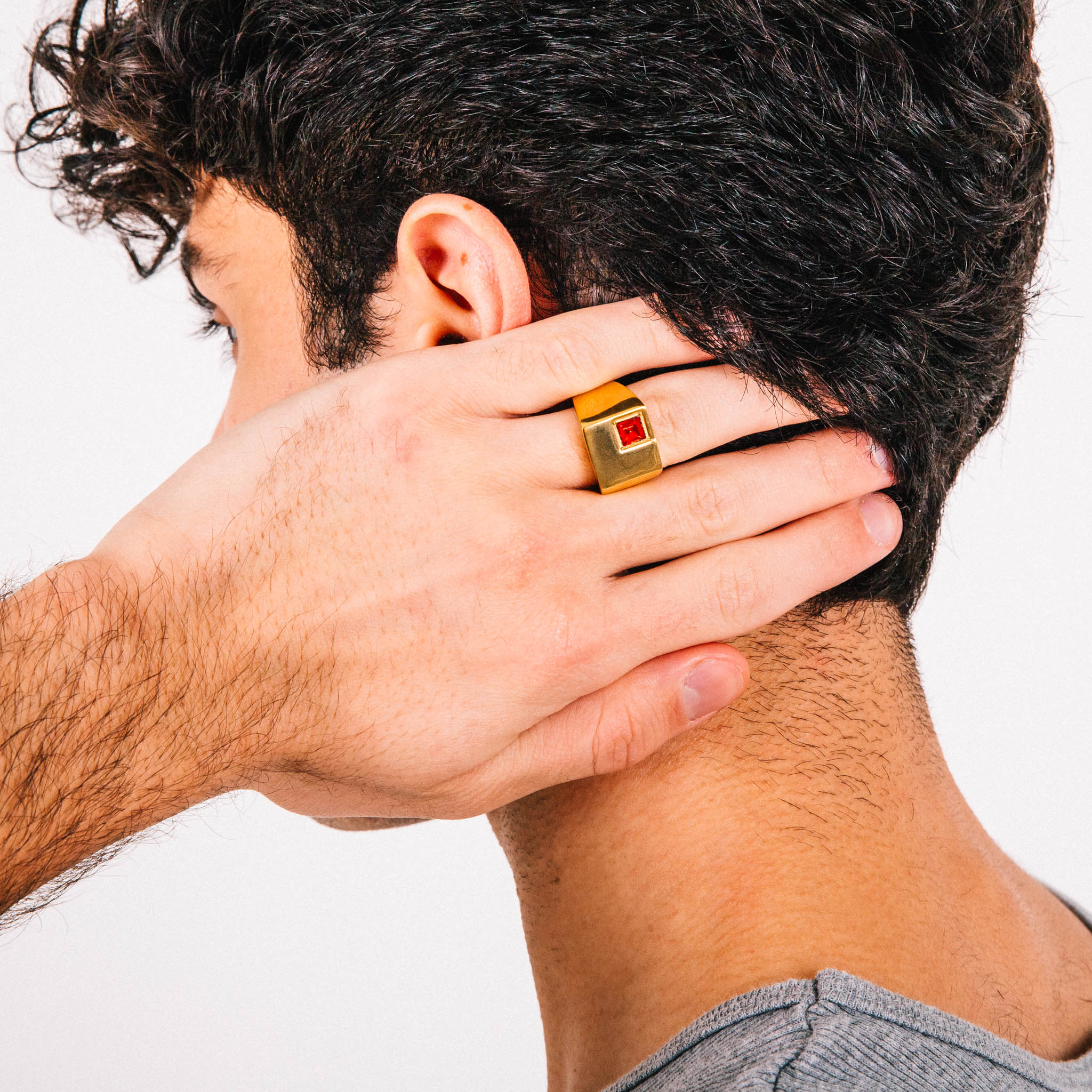 Anel Masculino Nova Vermelha (Ouro)