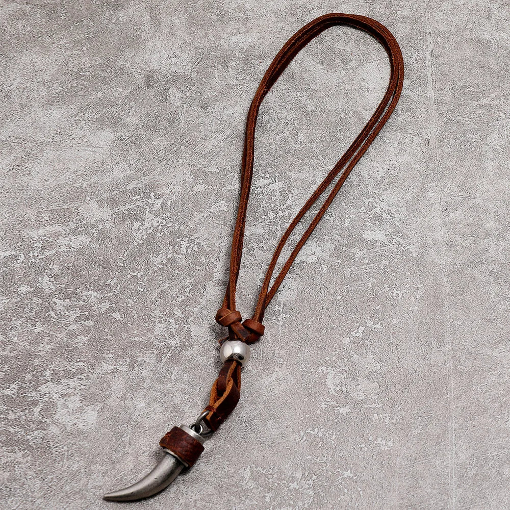 Colar Masculino de Couro Wolf Tooth