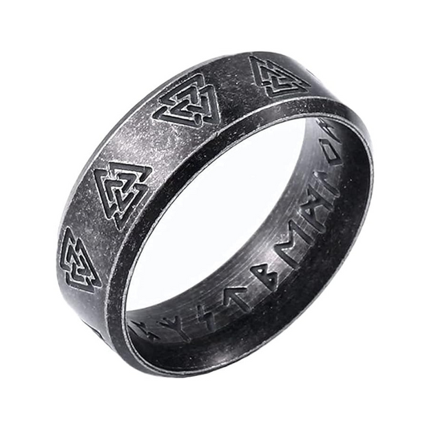 Anel masculino Norse Runes Viking em aço prata com design de runas vikings, em fundo branco, destacando a elegância do acessório