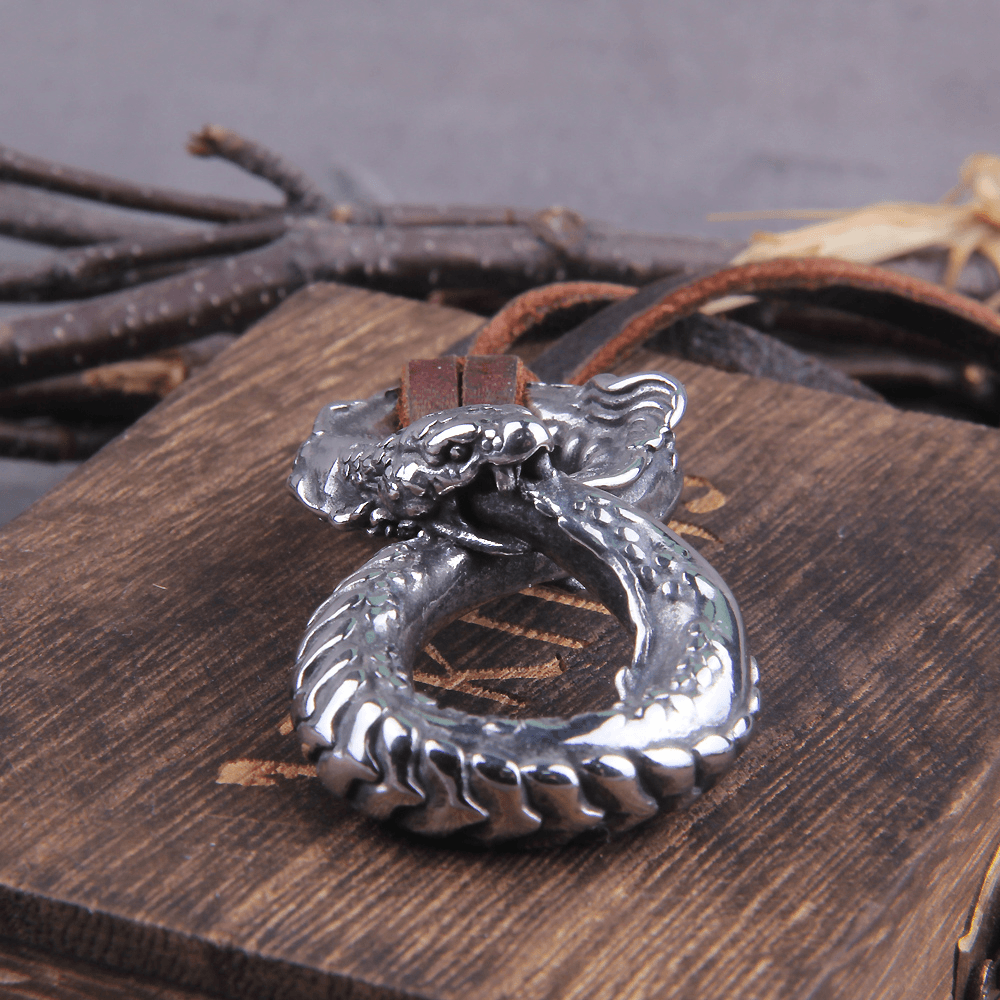 Colar Dragão Nórdico + Caixa de Madeira - Loja Hey Dude