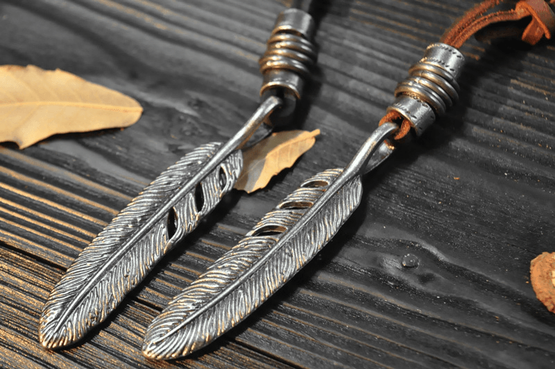 Colar De Couro Pluma da Bravura - Loja Hey Dude