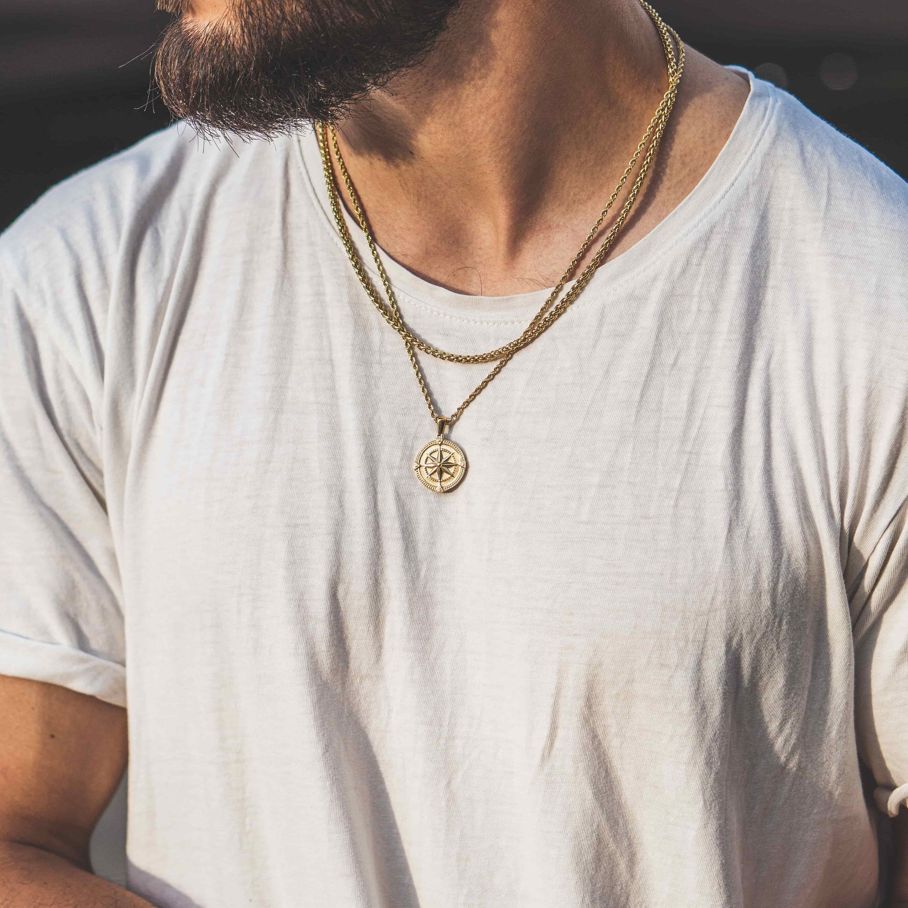 Colar Masculino em Camadas Pingente Bússola 2 Peças - Aço Dourado
