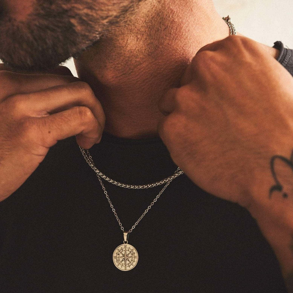 Colar Masculino em Camadas Pingente Bússola 2 peças - Aço Prata